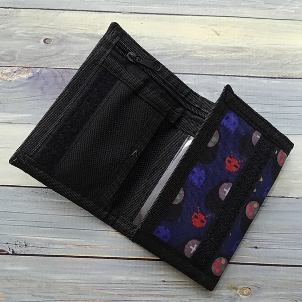 Gamers retro Pac-Man velcro trifold wallet - Picture 4 of 7